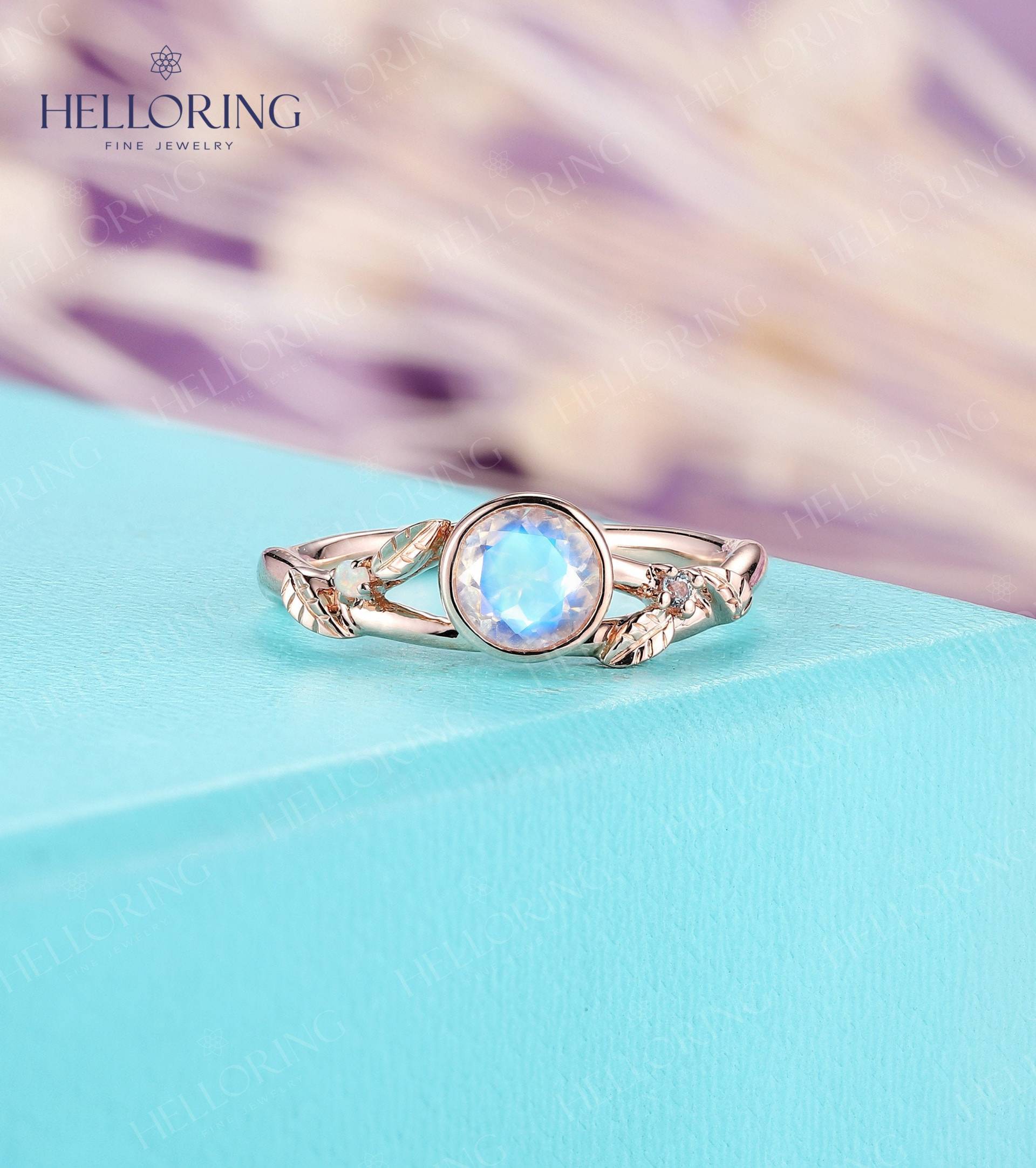 Art Deco Mondstein Roségold Verlobungsring Mit Alexandrit Natur Opal Auf Bandblatt Gedreht Hochzeitsband Geburtsstein Ring Brautring von HelloRing