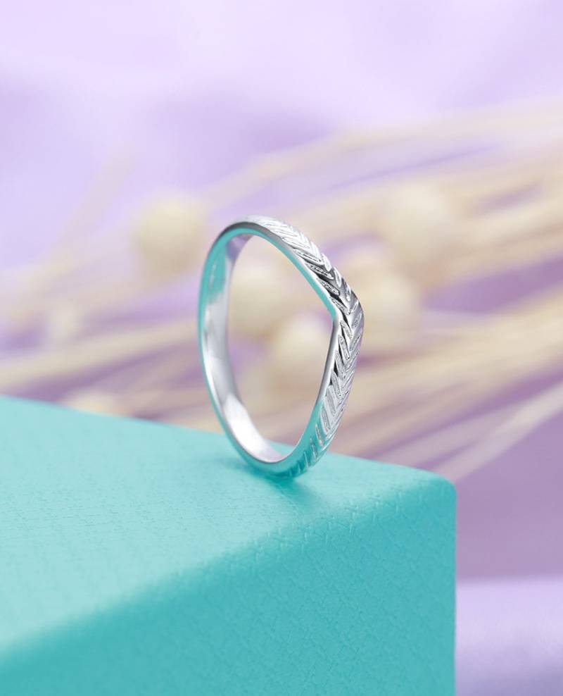 Ehering Weißgold Vintage Gebogener Chevron Passender Stapelring Brautring Art Deco Jahrestag Einzigartiges Versprechen Schlichter Goldring Ring von HelloRing