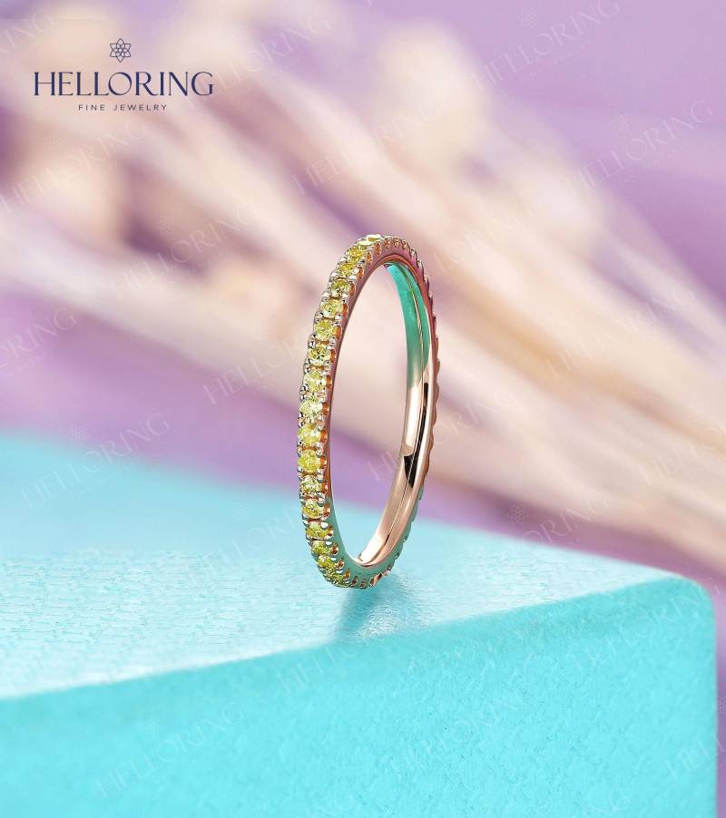 Gelbe Diamanten Ehering Voll Eternity Stapeln Birthstone Braut Micro Pave Alltagsring Einfache Passende Versprechen Jubiläumsring von HelloRing
