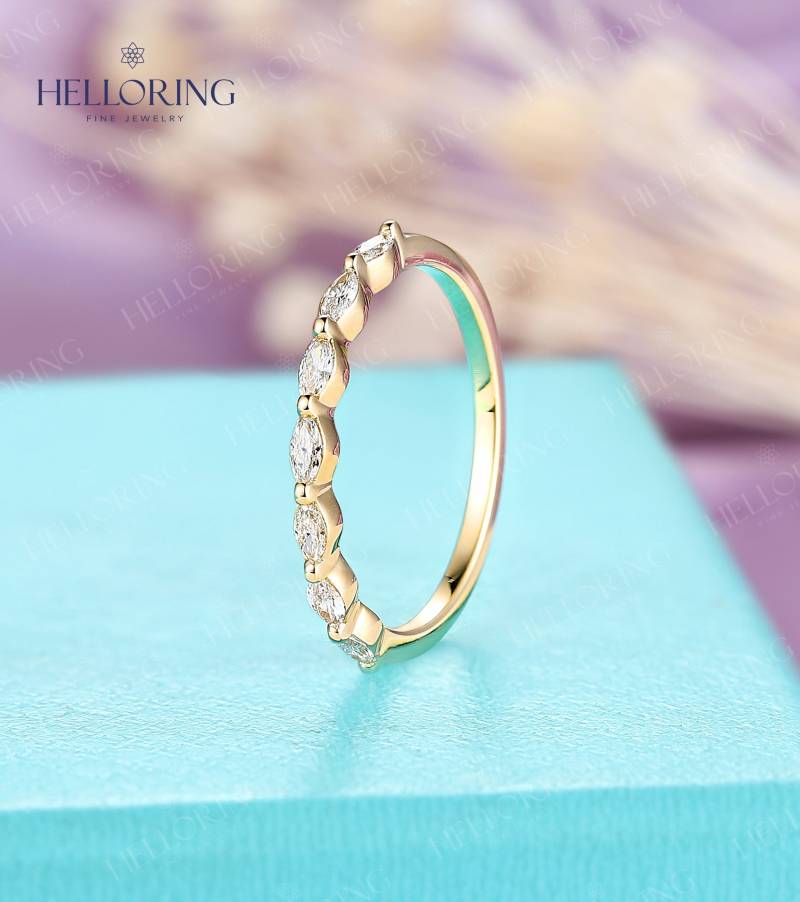 Gelbgold Moissanit Diamant Ehering Vintage Sieben Steine Marquise Schnitt Einzigartige Stapeln Art-Deco Passend Versprechen Jahrestag Ring von HelloRing