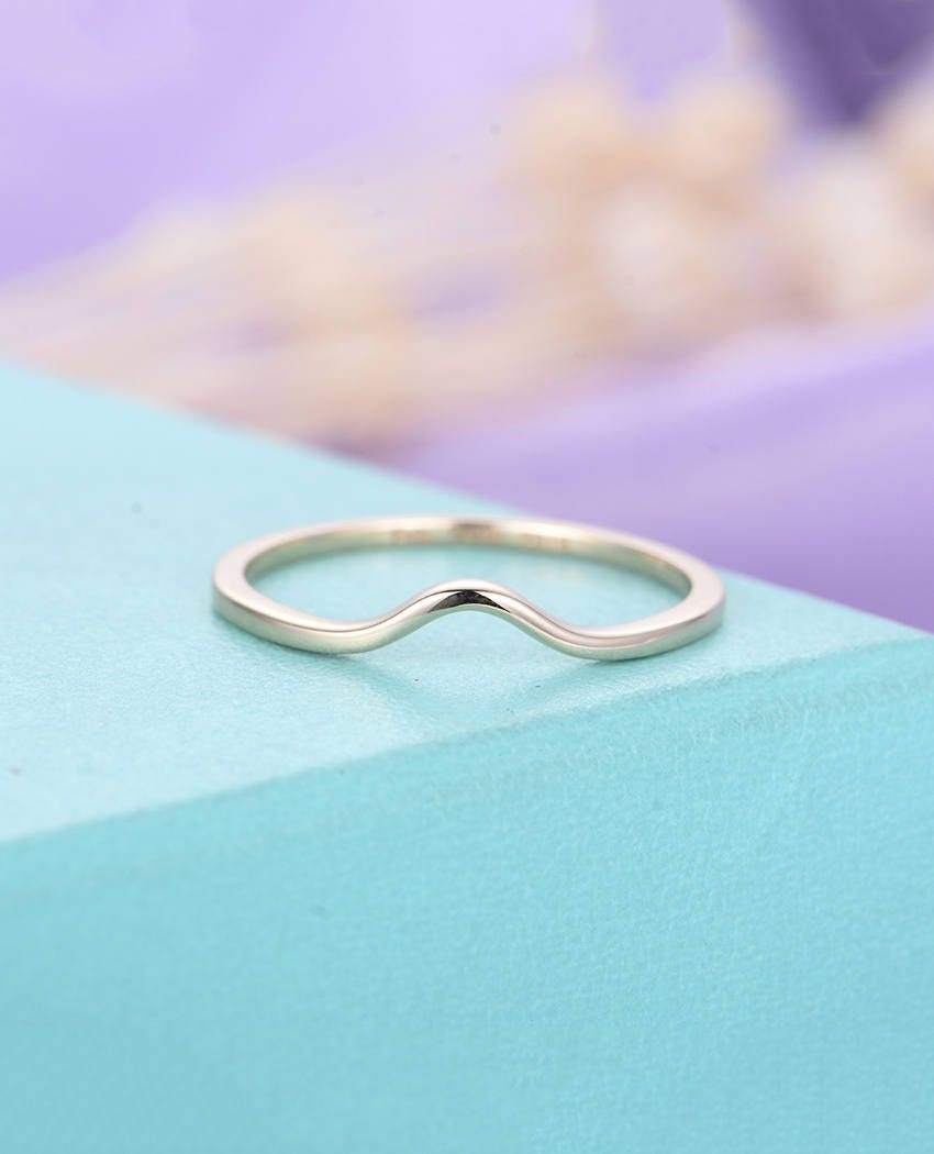 Geschwungene Hochzeitsband Damen Schlicht Gold Ring Minimalistisch Zierlich Chevron Stapeln Passend Braut Jubiläum Solid Promise von HelloRing