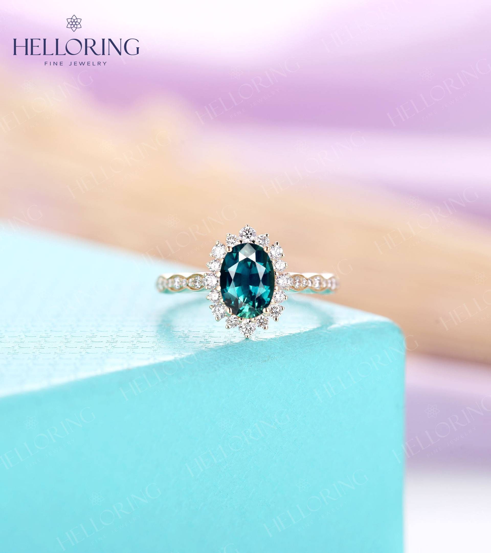 Oval Türkis Saphir Verlobungsring Blau Grün Saphir Unikat Floraler Ehering Art Deco Moissanit Halo Eternity Jahrestag von HelloRing