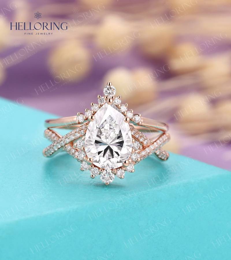 Vintage Birne Moissanite Verlobungsring Set Rose Gold Diamant Gebogener Ehering Frauen Twisted Brautversprechen Jahrestag Ring von HelloRing