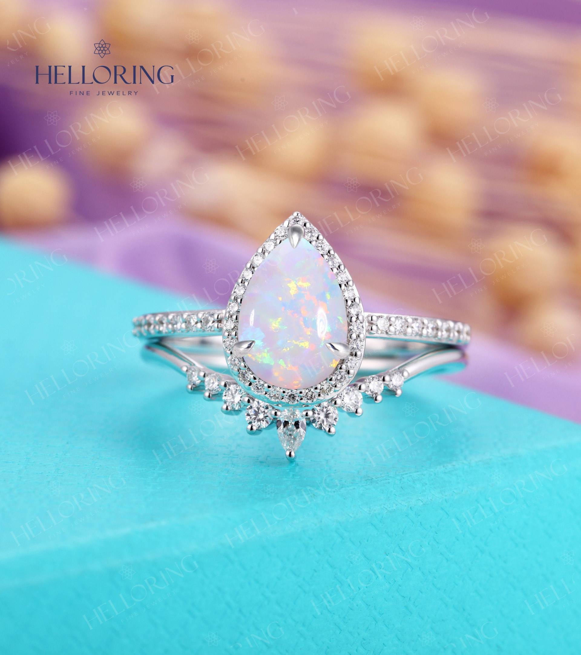 Vintage Birnenförmige Lab Opal Verlobungsring Set, Weißgold Moissanite Diamant Ehering Heiligenschein Jahrestag Versprechen Ring von HelloRing