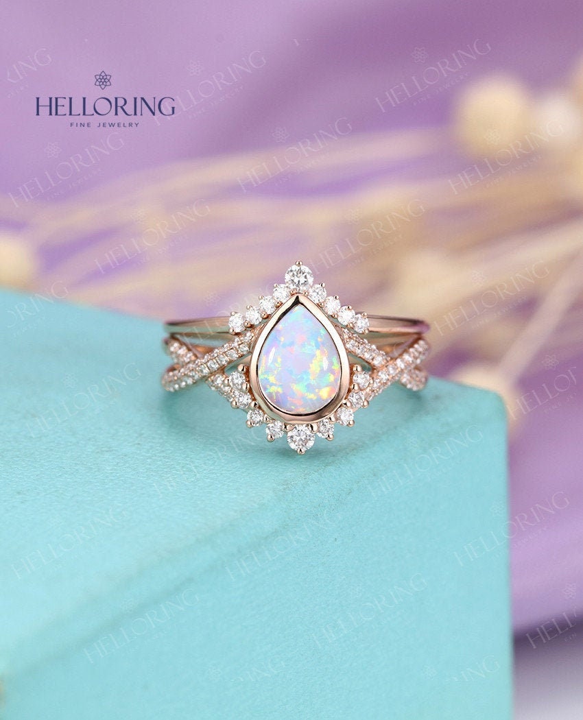 Vintage Opal Verlobungsring Set Art Deco Roségold Pear Cut Ehering Geschwungener Diamant Moissanit Jahrestag Versprechen Ring von HelloRing