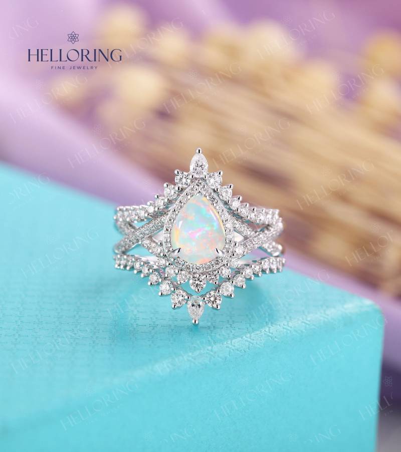 Vintage Opal Verlobungsring Weiß Gold Pear Shaped Ehering Diamant Moissanit Ring Halb Ewigkeit Twisted Braut Jahrestag von HelloRing