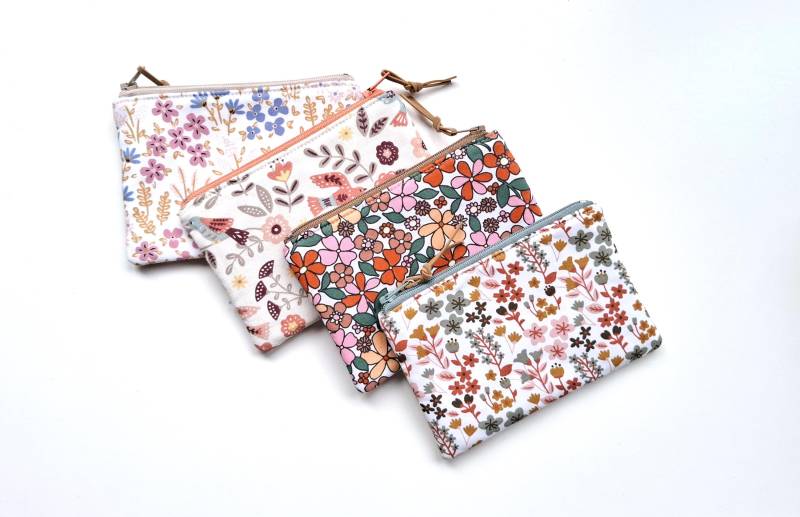 Blumen Mini Geldbörse, Kleine Reißverschlusstasche, Kartenhalter, Mädchen Geschenk von HelloVioleta