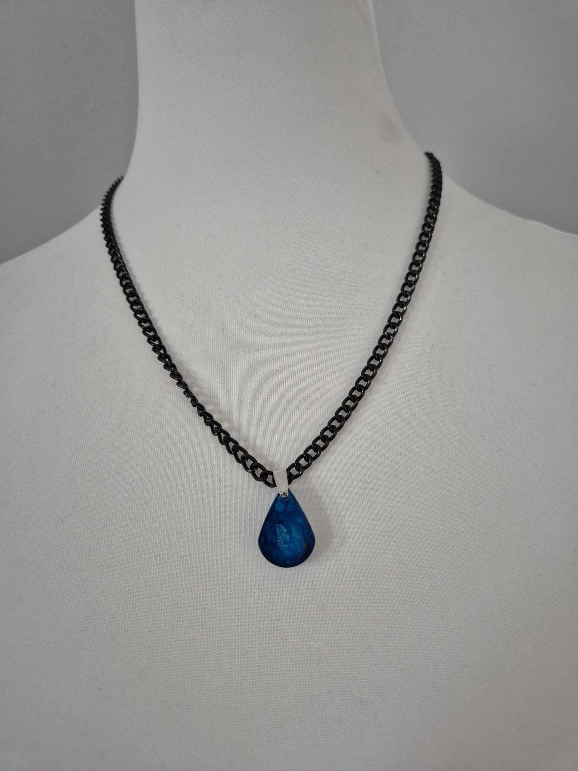 Handgemachte Epoxidharz Halskette | Resin Schmuck Mit Anhänger Unikat Kette Damen Geschenk Handgefertigt in Deutschland Handgemachte Epoxidharz Halskette | Resin Schmuck Mit Anhänger Unikat Kette Damen Geschenk Handgefertigt in Deutschland von HelveteMaille