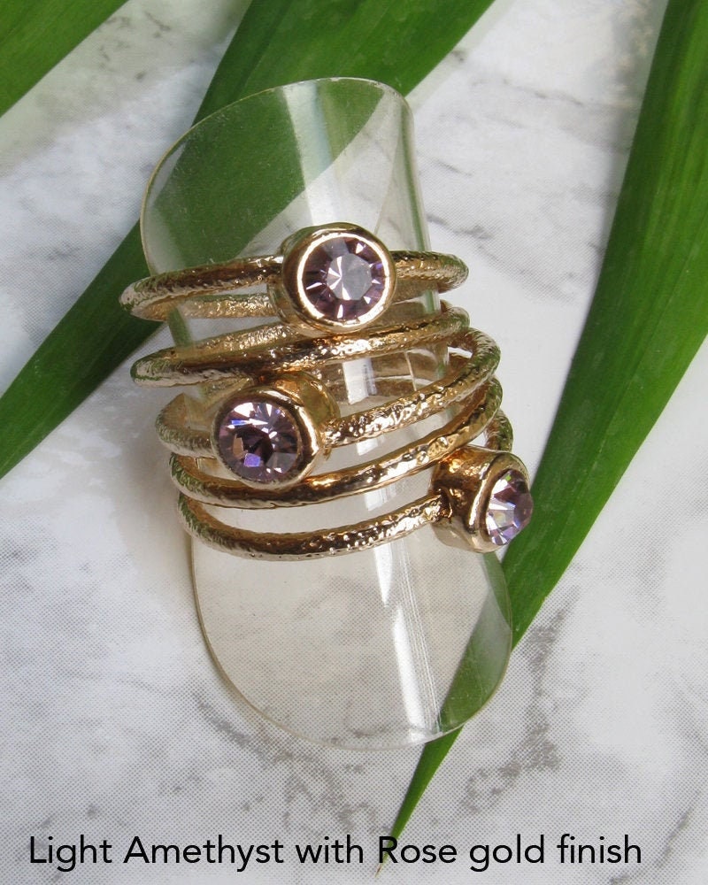 Stapelring Set, Amethyst Kristall Ring, Stapelbare Ringe, Breite Ringe Für Frauen, Multi Band Stapelringe, Chunky Goldringe von HelyDesigns