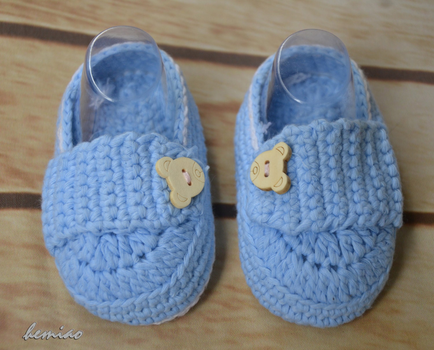 Gehäkelte Babyschuhe Für Jungen Handgefertigte Blaue Booties Mit Knöpfen von Hemiao