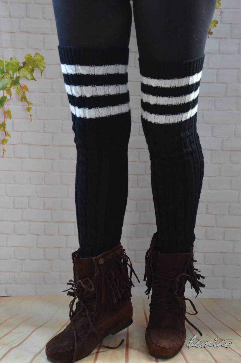 Gestreifte Stricken Oberschenkel Hohe Socken Lace Bow Boot Socken von Hemiao