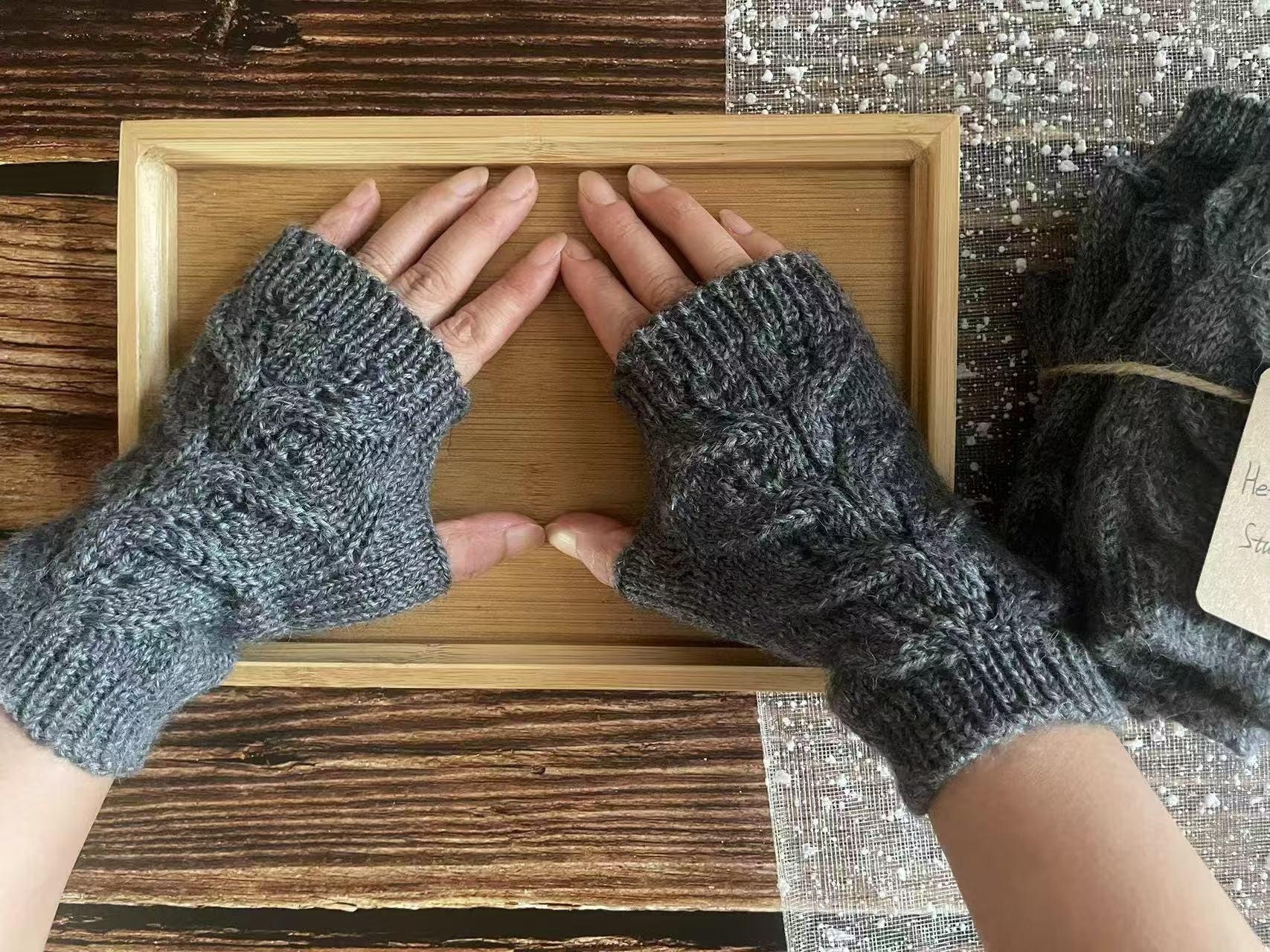 Handgestrickte Wollweiße Fingerlose Handschuhe Graue Blattspitze Armstulpen von Hemiao