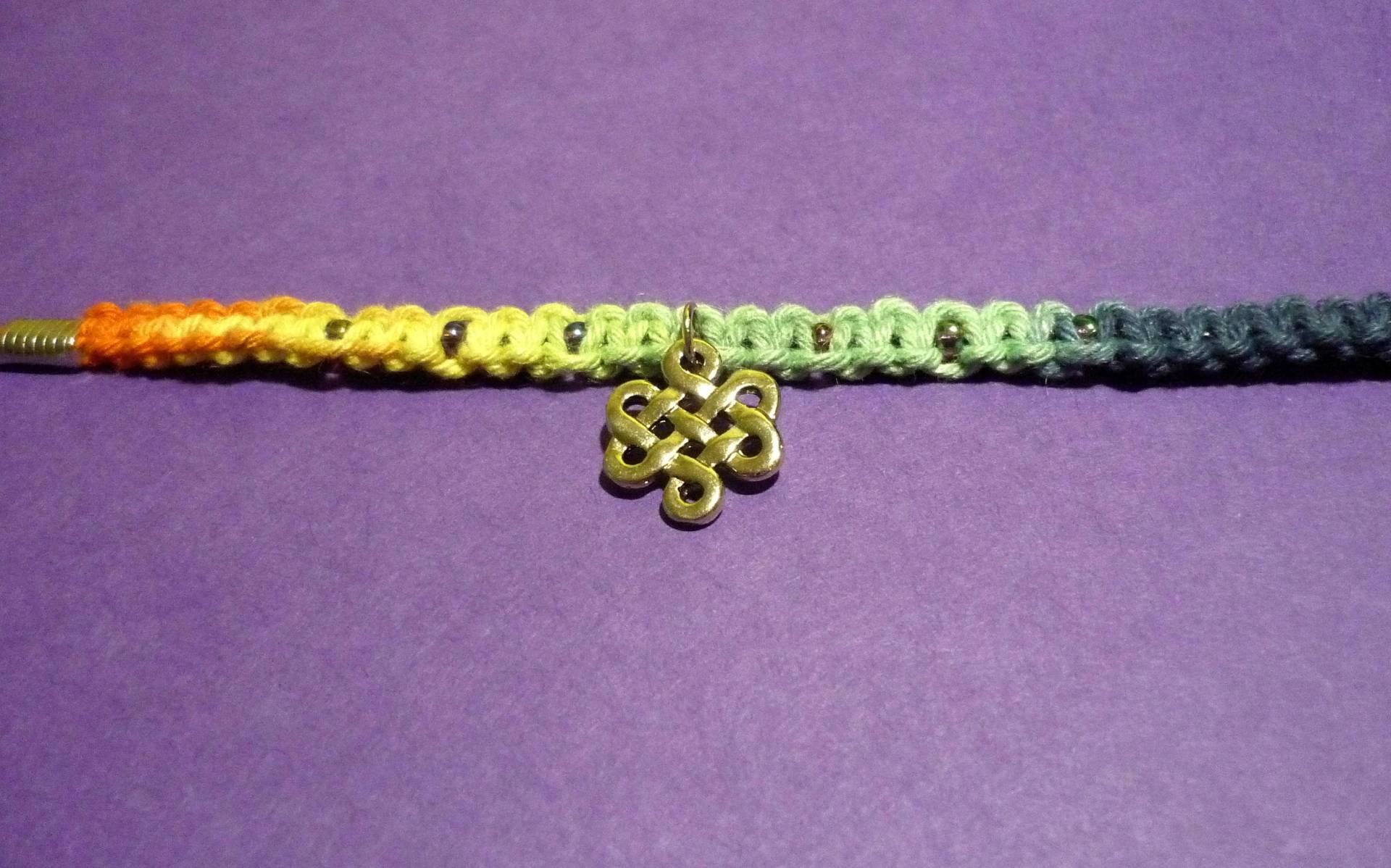 Regenbogen-Hanf-Armband Regenbogen-Hanf-Armband von HempCraftsbyRachael