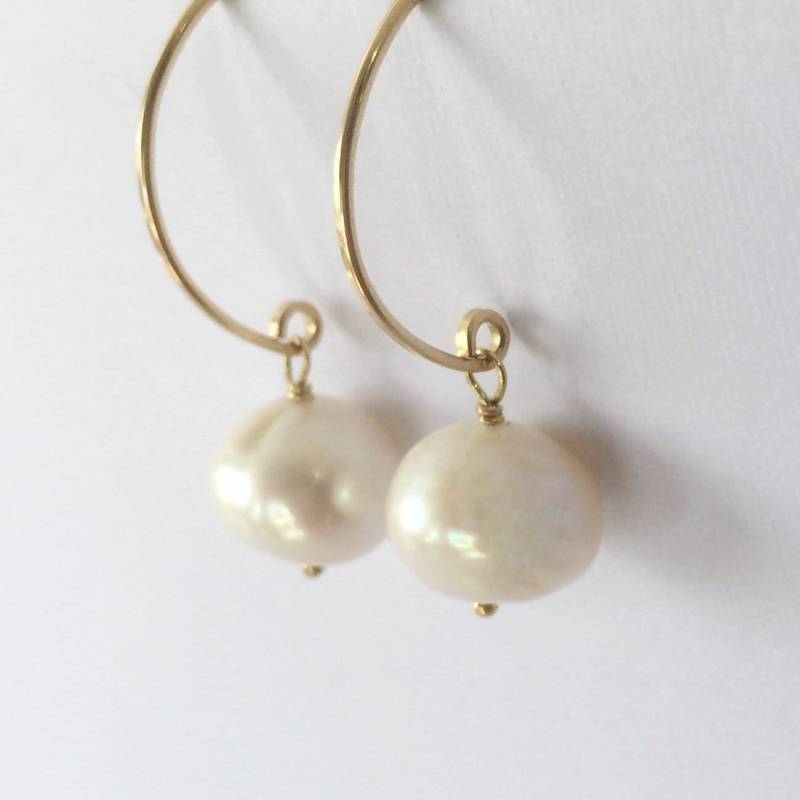 Zierliche Perlen Ohrringe/Gold Braut Brautjungferngeschenk Minimalistisch von Henju