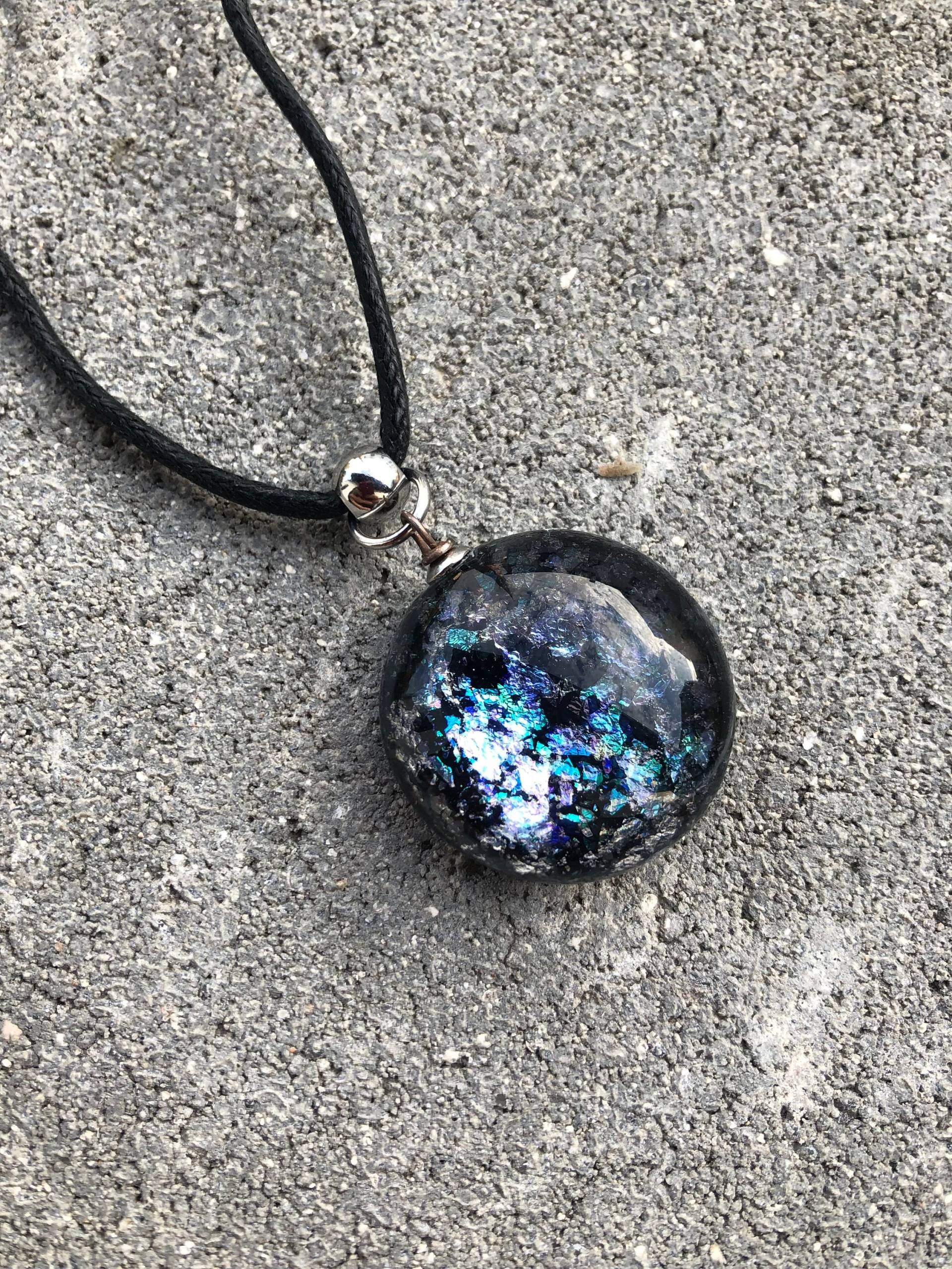 Gllitzernder Mond Kette Aus Glas, Magic Moon Kettenanänger Gllitzernder Mond Kette Aus Glas, Magic Moon Kettenanänger von Henriettenglas