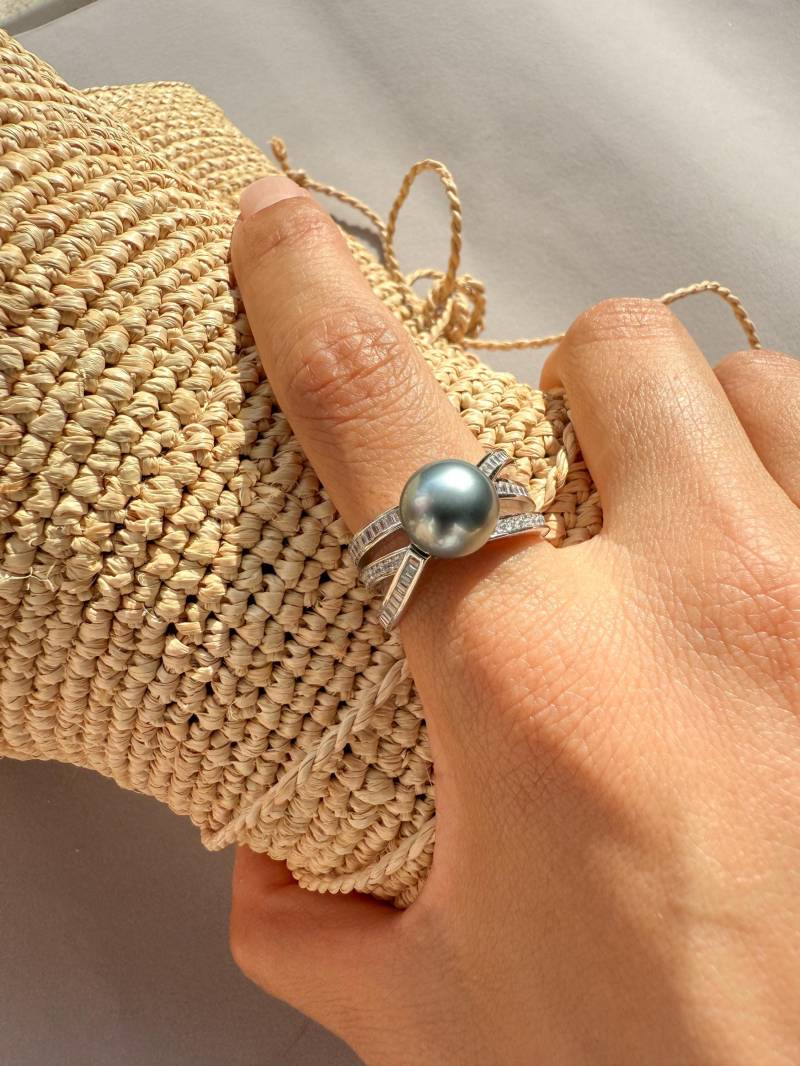 Tahitiperlenring - 925 Silber, Weißgoldplattiert, 9-10mm Runde Perle, Einzelstück, Handgefertigt, Eleganter Damenschmuck Tahitiperlenring - 925 Silber, Weißgoldplattiert, 9-10mm Runde Perle, Einzelstück, Handgefertigt, Eleganter Damenschmuck von HenriettesJewellery