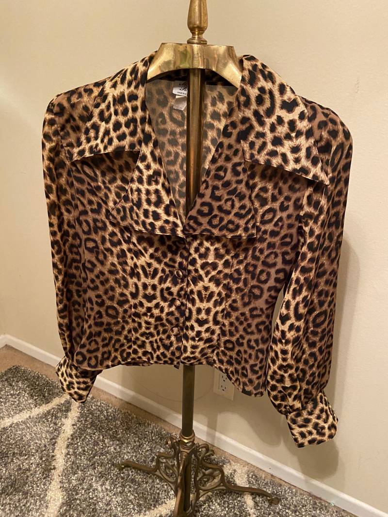 1990Er Jahre Vintage Leopard Print Langarm Bluse Größe S Bis Extra Small von HenryBurgess