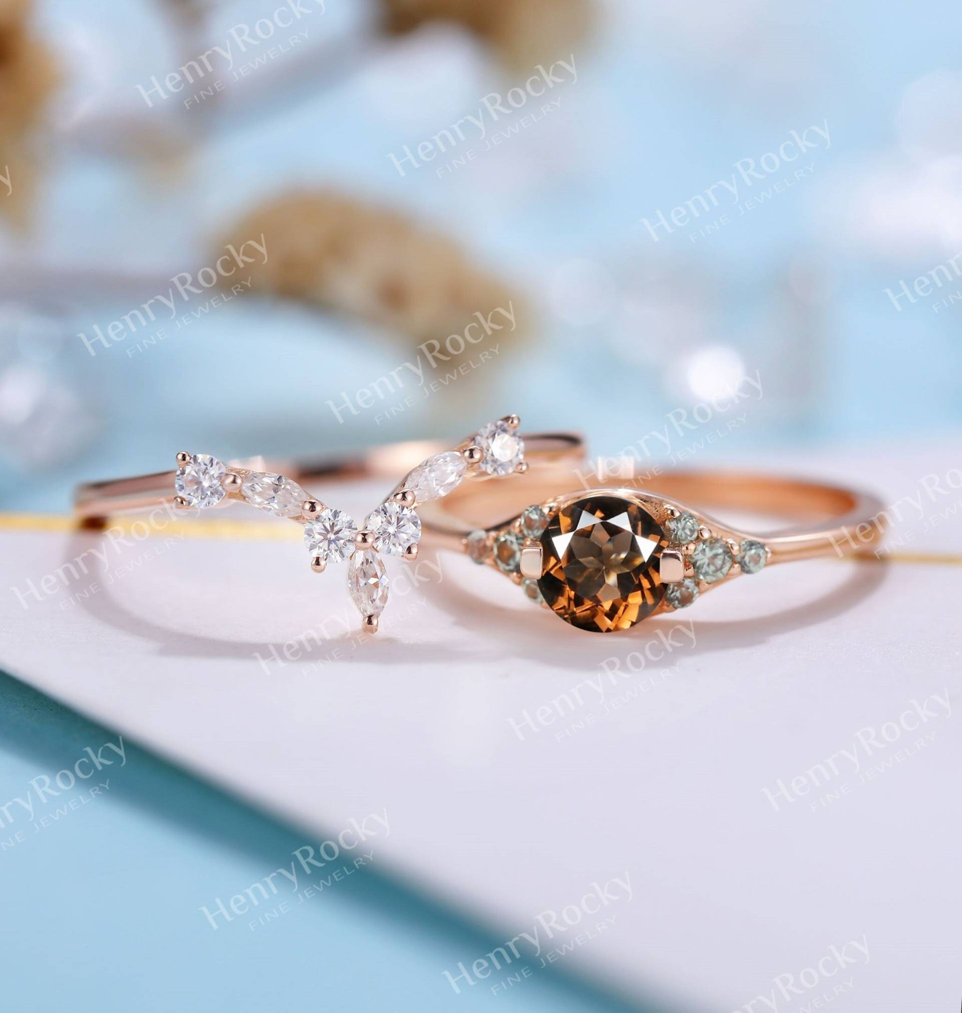 Rauchquarz Verlobungsring Set | Rosegold Ring Art Deco Hochzeitsset Geschwungenes Moissanit Hochzeitsband Unikat Brautset Jubiläumsring von HenryRocky