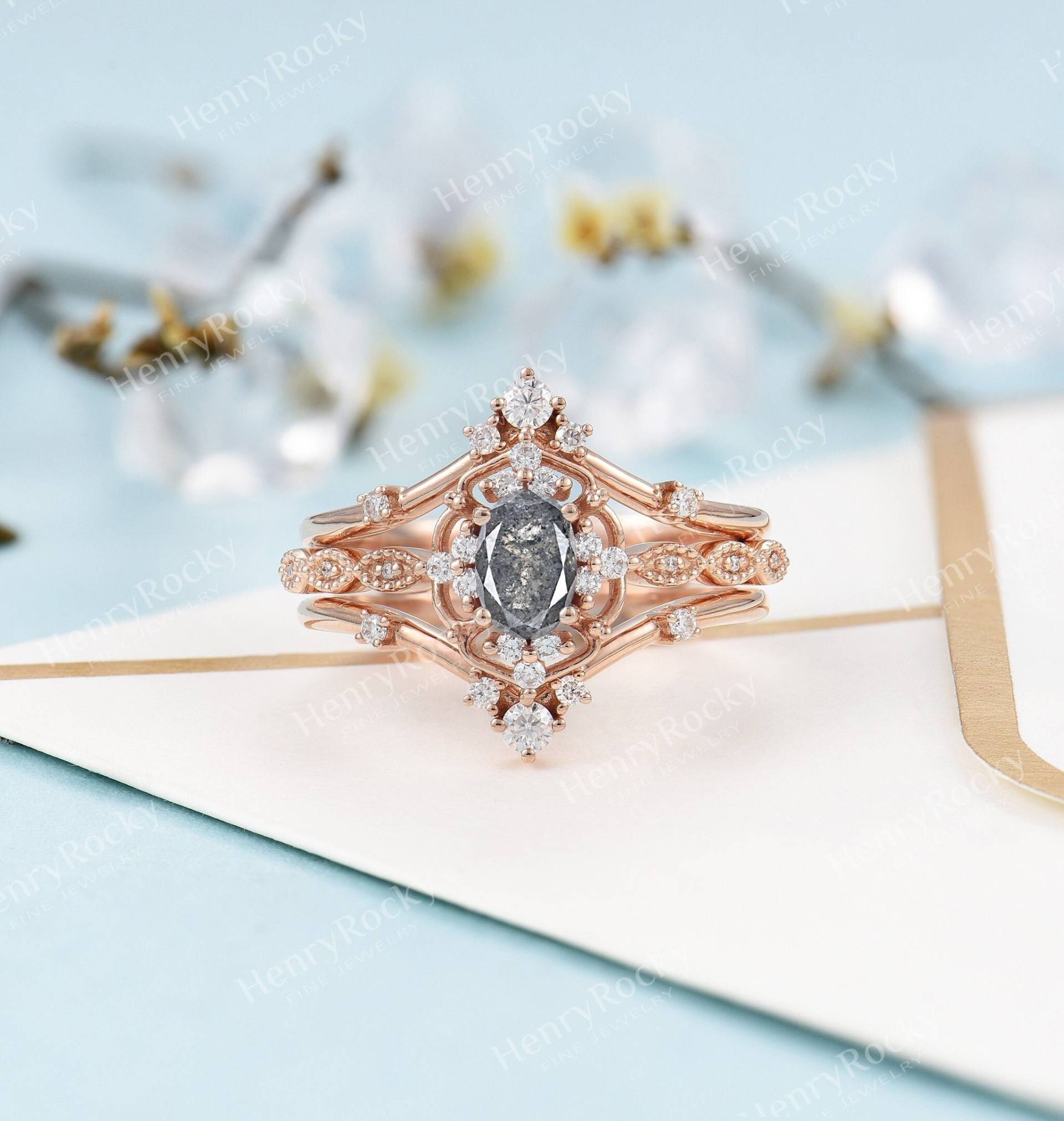 Salz Und Pfeffer Diamant-Verlobungsring-Set Rosegold Ehering Antik Oval Förmigen Brautring Halo Ring Milgrain Jubiläum Ring-Set von HenryRocky