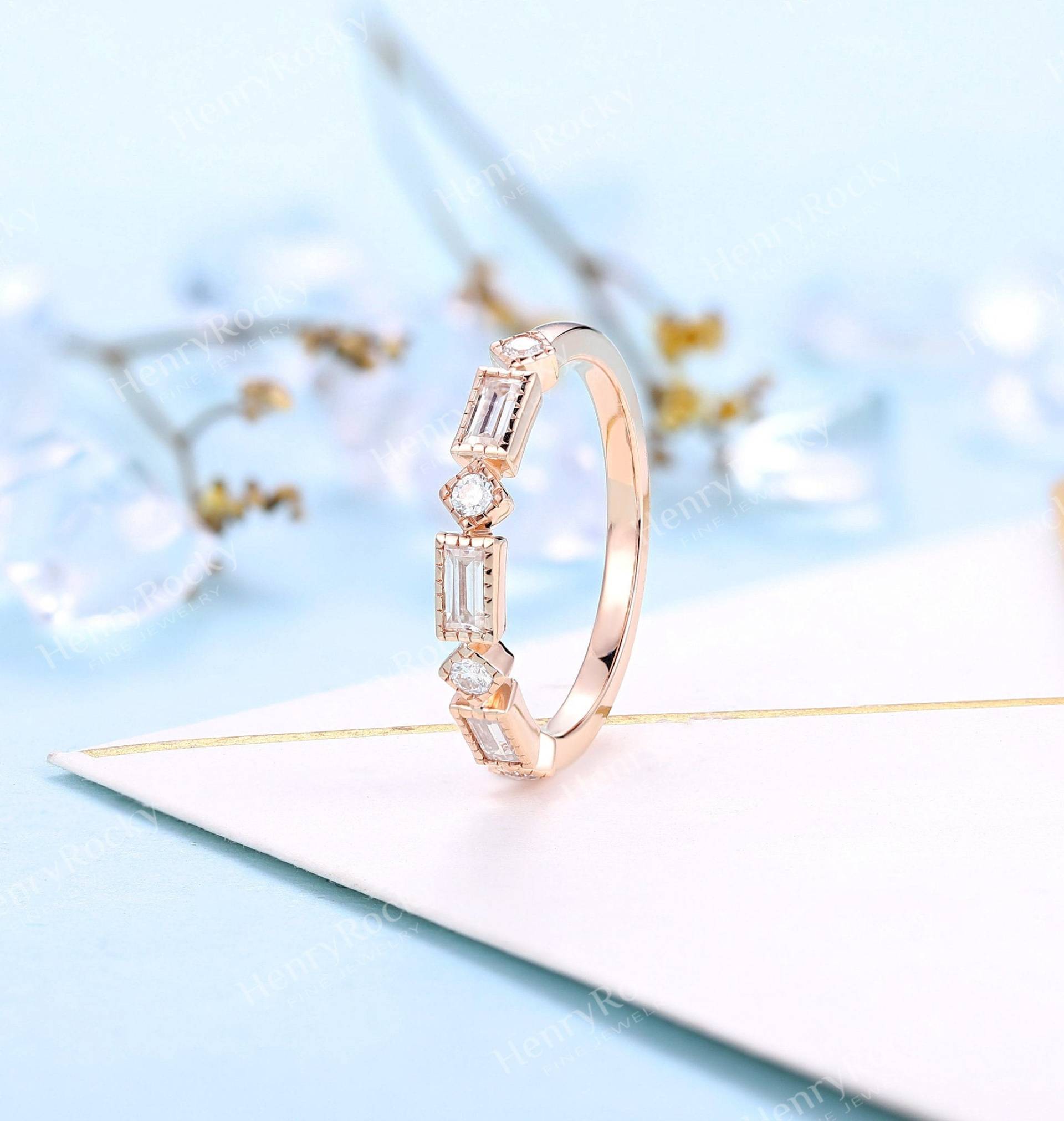 Vintage Baguette Moissanite Ehering | Unikat Rose Gold Frauen Zartes Zargenset Band Versprechen Jubiläums Für Sie von HenryRocky