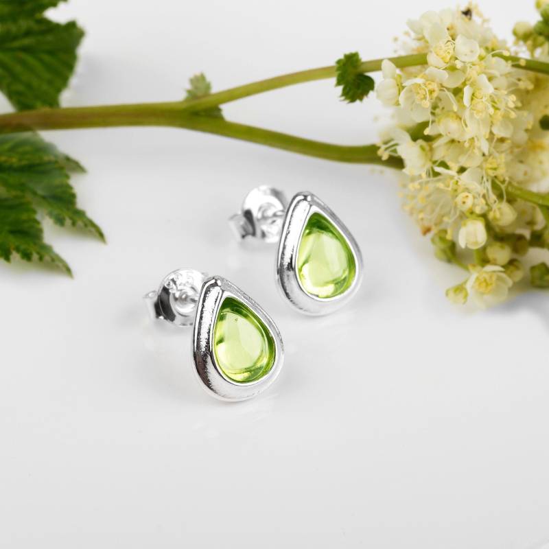 Peridot Und Sterling Silber Ohrringe, Minimal Kleine Ohrstecker, Teardrop Ohrringe Zierliche August Birthstone Geschenk von HenrykaJewellery