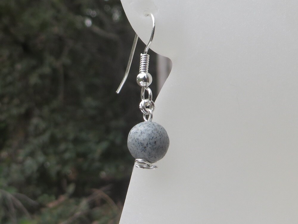 Zarte Gefleckte Feldspat Ohrringe Von Herartofstone Auf Etsy von HerARTofStone