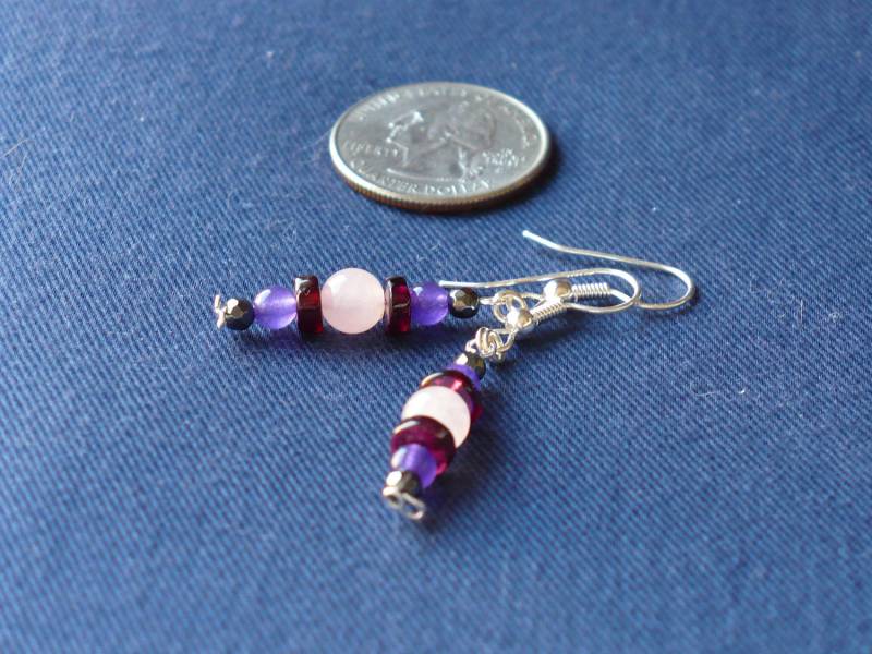 Zarte Ohrringe Aus Granat, Rosenquarz, Amethyst Und Hämatit Halbedelstein Edelstein Zarte Ohrringe Aus Granat, Rosenquarz, Amethyst Und Hämatit Halbedelstein Edelstein von HerARTofStone