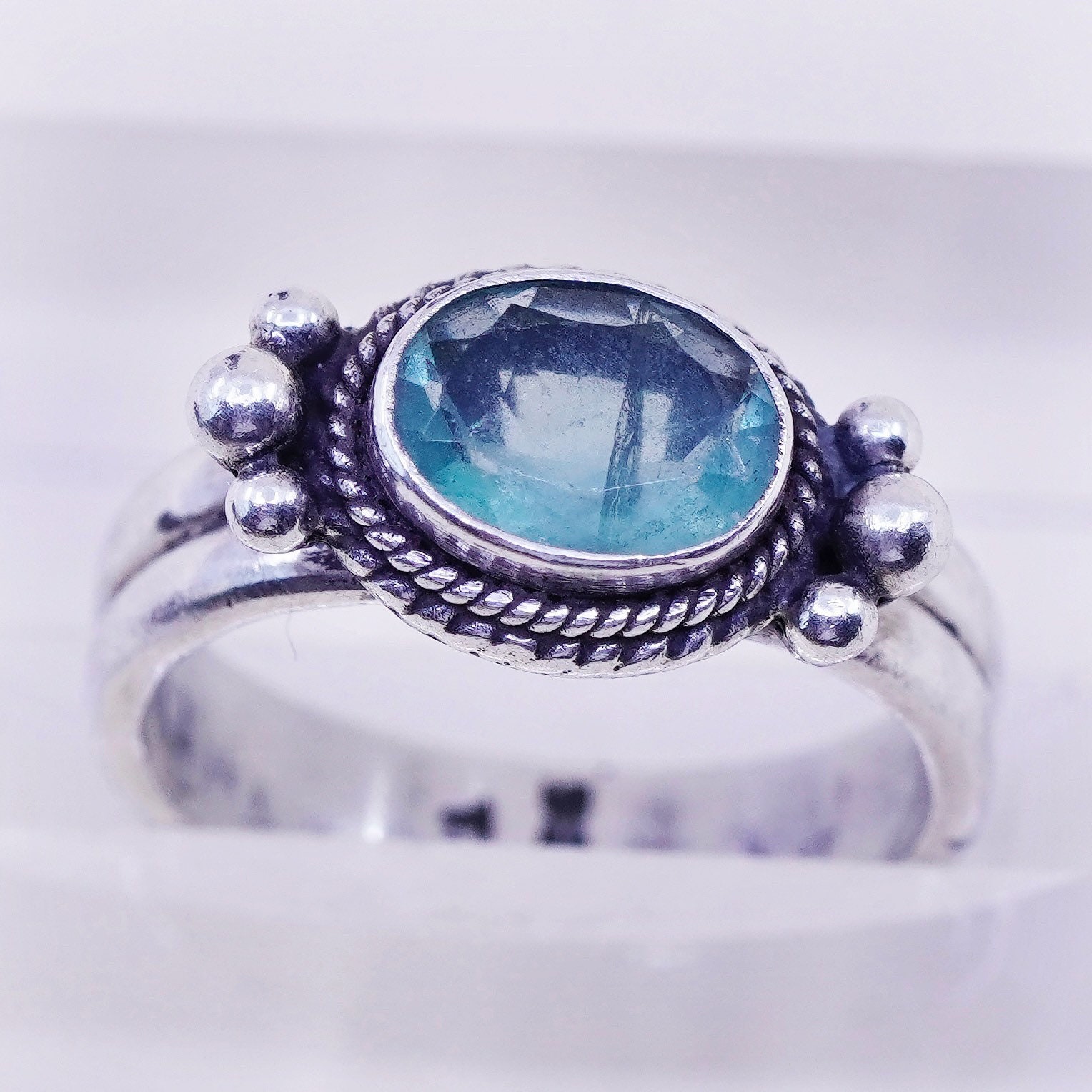 Größe 5.75, Vintage Sterling Silber Statement Ring, 925 Band Mit Blauem Topas, Gestempelt Tj von HerasJewel