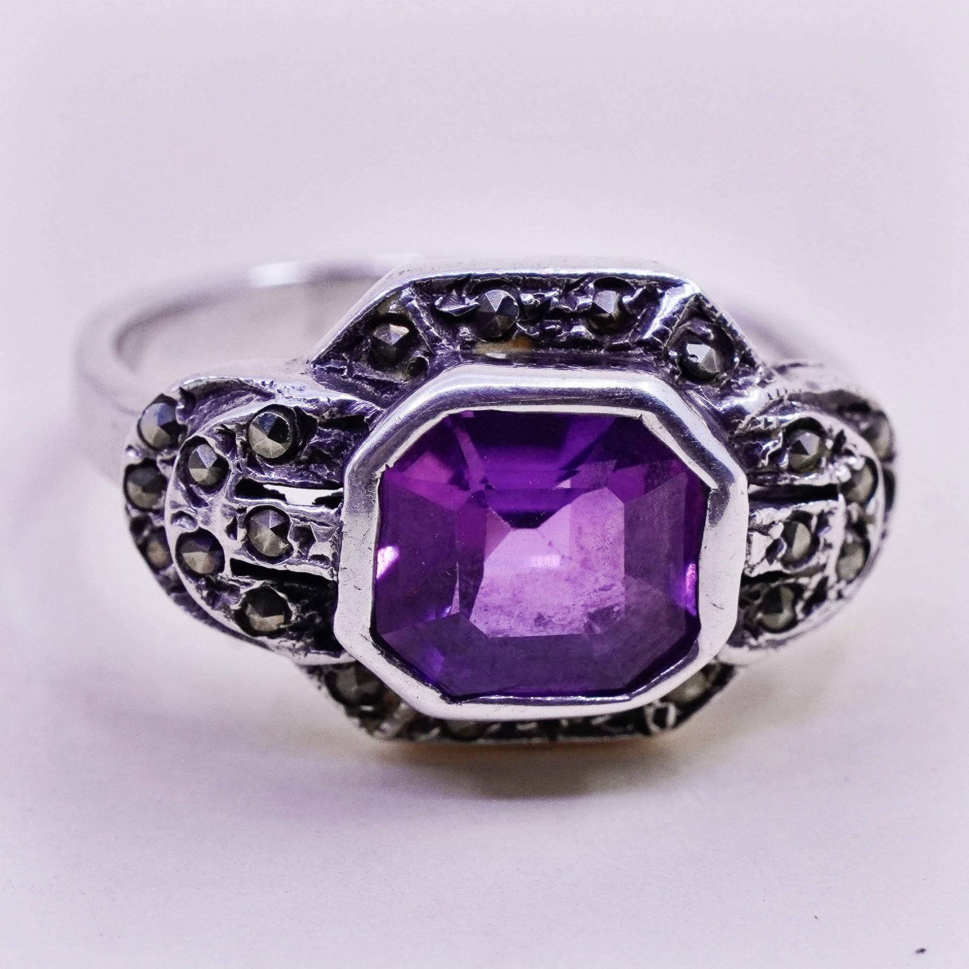 Größe 6.25, Vintage Sterling 925 Silber Handarbeit Ring Mit Amethyst Und Markasite, Gestempelt von HerasJewel