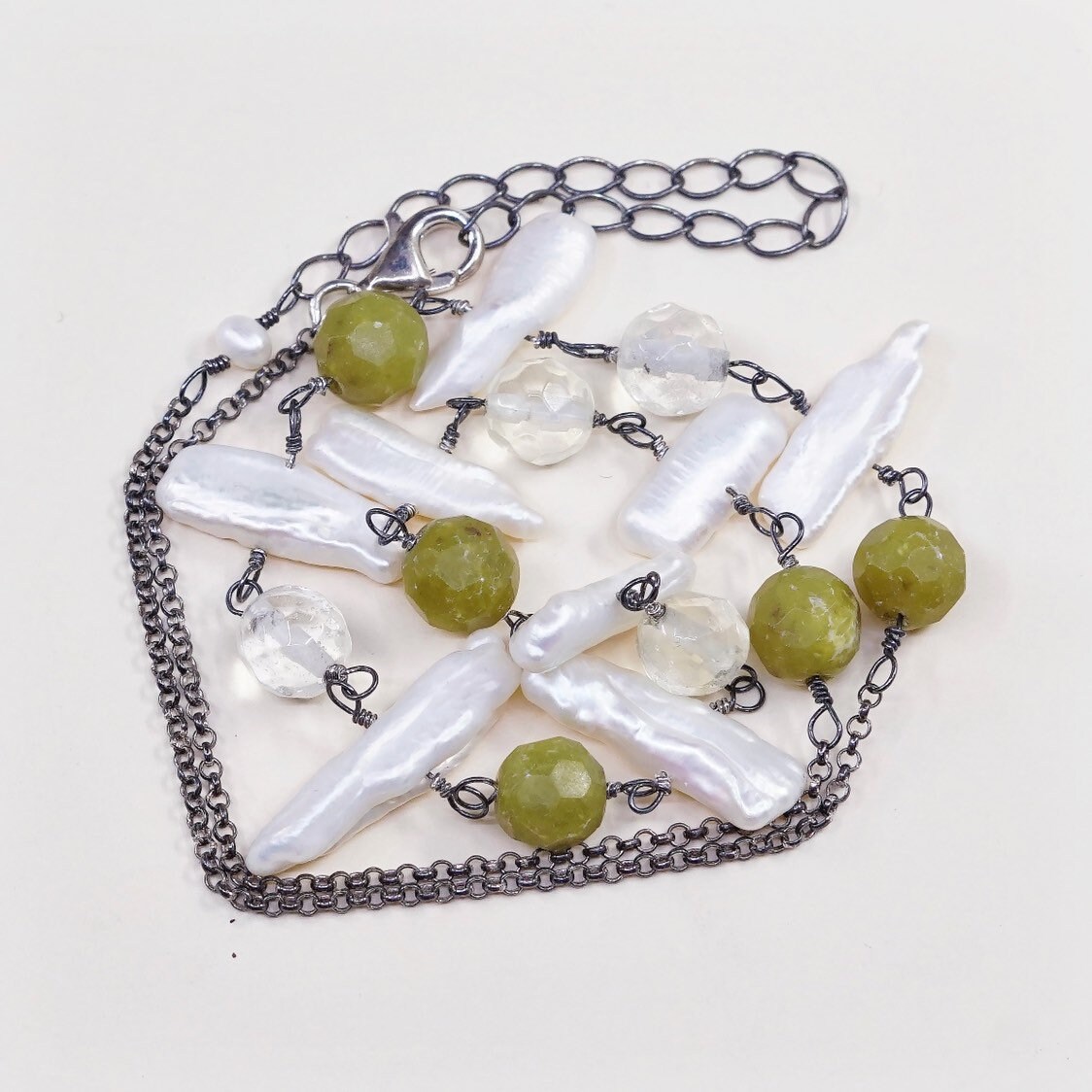 Handgemachte Vintage Sterling Silber Gliederkette Mit Perlen Und Jadeperlen, Gestempelt 925 von HerasJewel