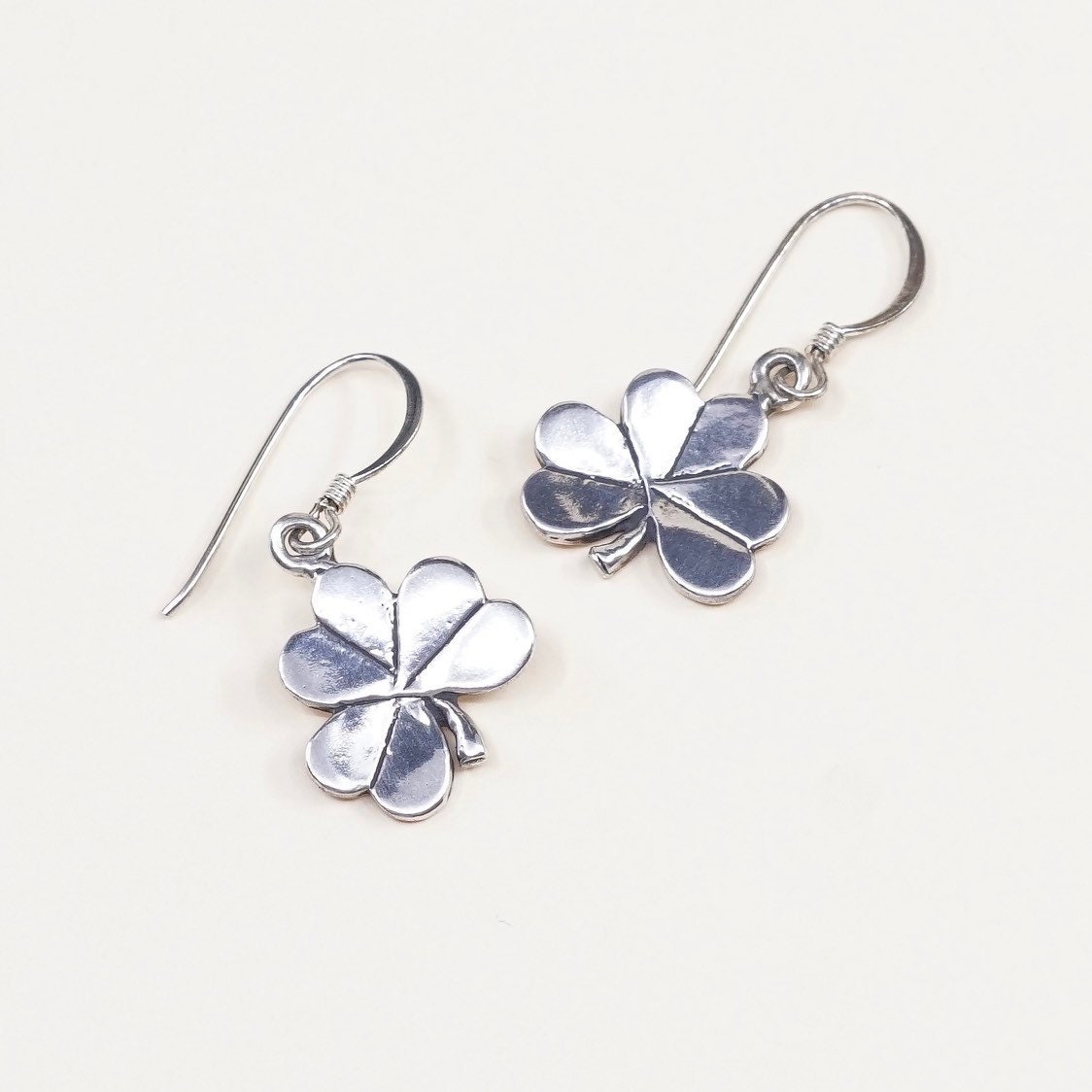 Vintage | 000512 Sterling Silber Handgemachte Ohrringe, Feine 925 Kleeblatt Baumeln, Gestempelt Signiert von HerasJewel