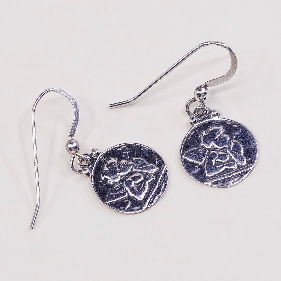 Vintage | 000843 Sterlingsilber Handgemachte Ohrringe, 925 Silber Verdrahtet Engelsanhänger, Gestempelt von HerasJewel