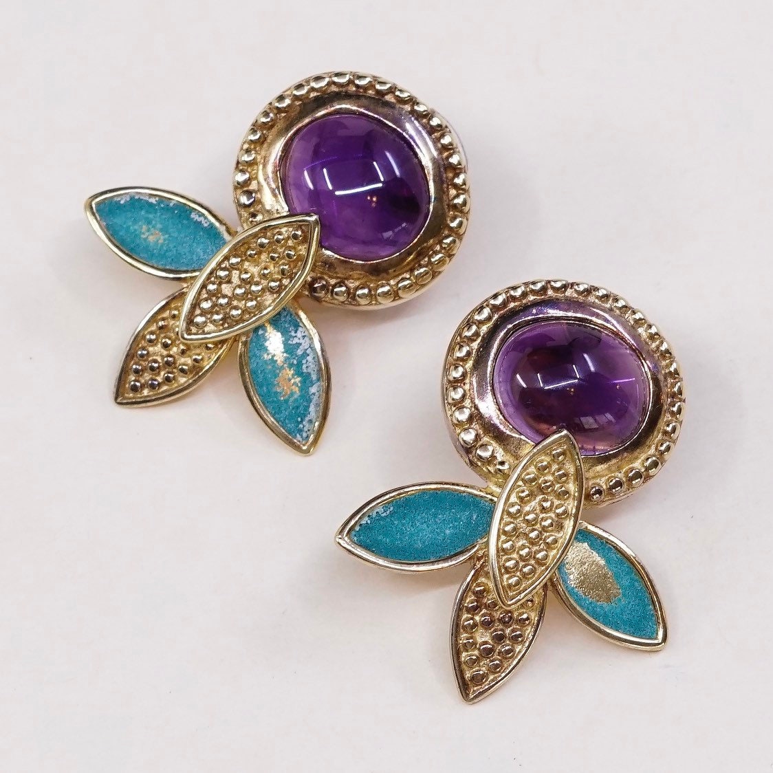 Vintage | 000886 Mma Metropolitan Museum Art Wag Gold Über 925 Silber Emaille Amethyst Blumen Ohrring, Gestempelt Sterling von HerasJewel