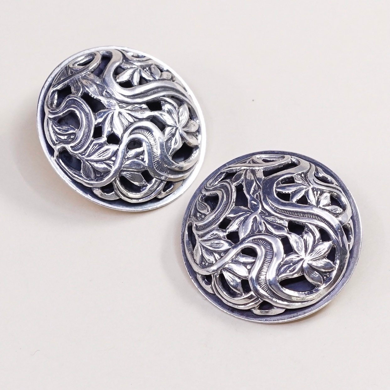 Vintage | 000951 Sterling Silber Handgemachte Ohrringe, Ohrclips Mit Blumenausschnitt, Gestempelter von HerasJewel