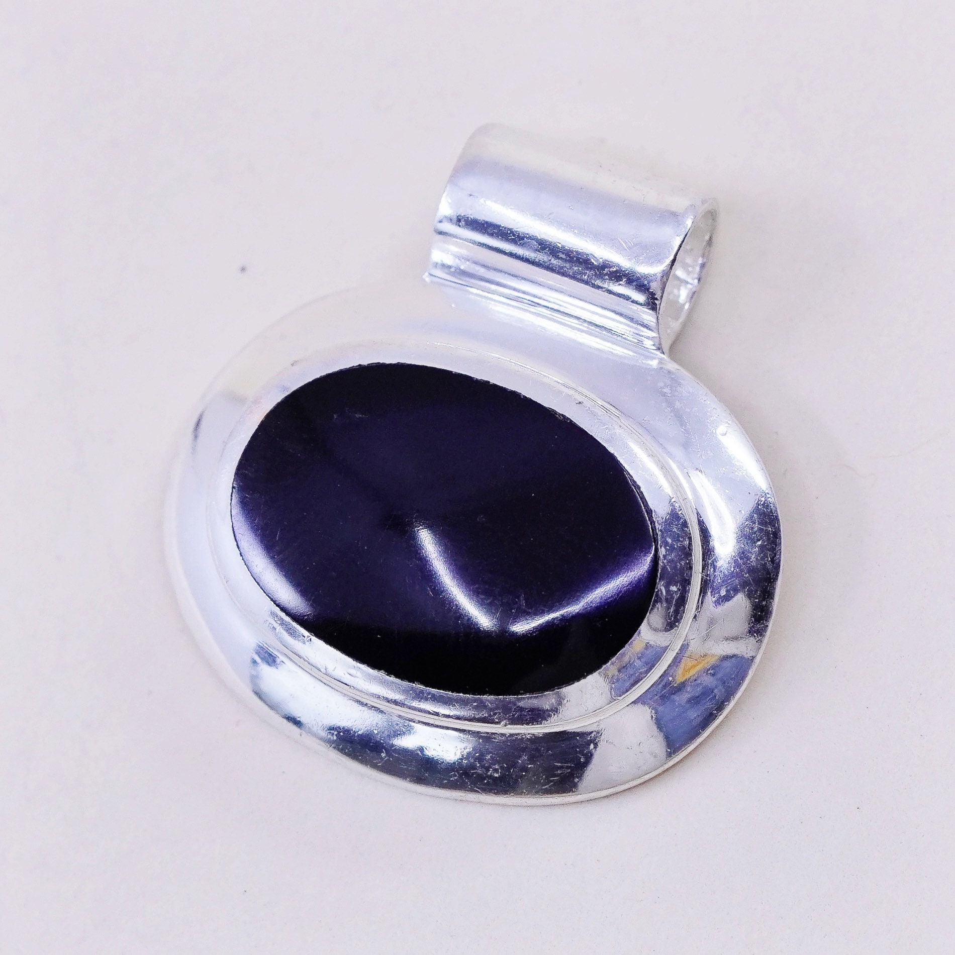 Vintage Handgemachter Sterling 925 Silber Anhänger Mit Oval Schwarzem Onyx, Gestempelt von HerasJewel