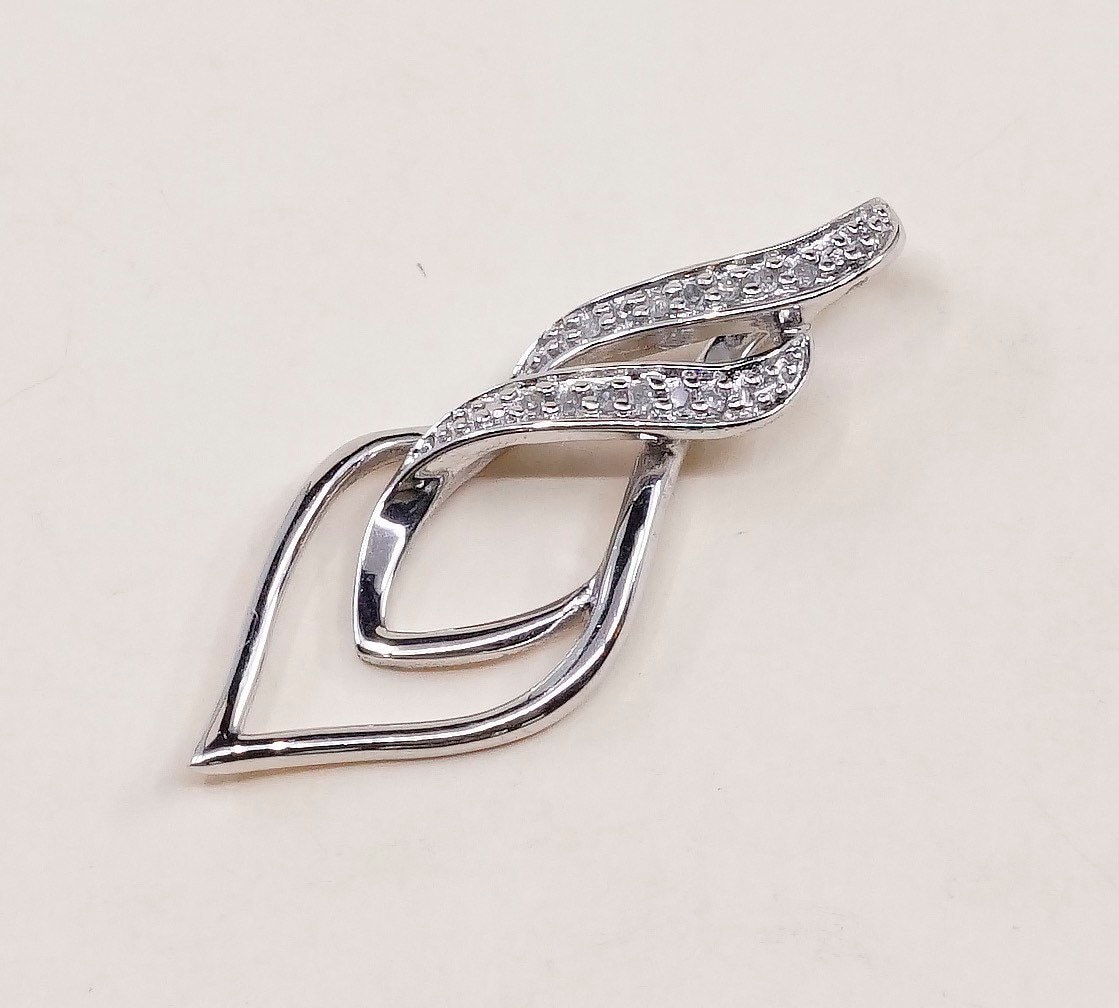 Vintage Sterling Silber Anhänger, 925 Verschlungene Träne Mit Echtem Diamant, Gestempelt Sonne von HerasJewel