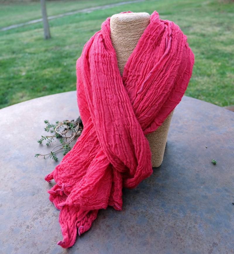 Schleier Der Faltige Wolle - Rose Cochenille von HerbierACouleur