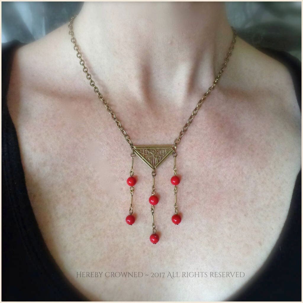 Kette & Ohrringe ~ Art Deco, Boho Design, Rote Koralle Kette & Ohrringe ~ Art Deco, Boho Design, Rote Koralle von HerebyCrowned