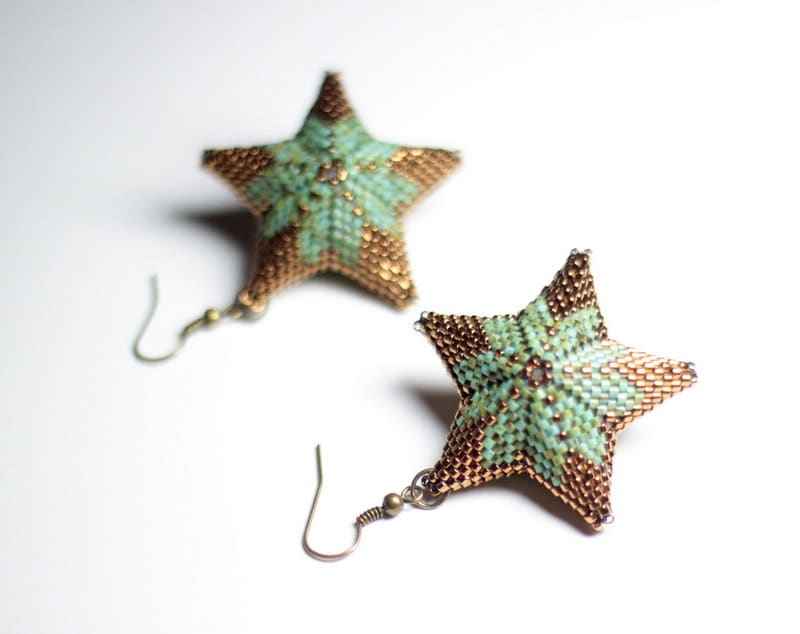 Starfish Ohrringe, Sternförmige Weihnachtsohrringe, Funkelnde Sternperlenohrringe, Geschwollene, Leichte Ohrringe von HeriniaJewelry