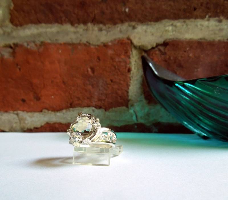 Herkimer Diamant Cocktail Ring -Groß 4.25 Ct, 12x10 Mm Oval Schliff Damen Klar Kristall Gr. 7 Sterling Silber Filigran Fassung Herkimer Diamant Cocktail Ring -Groß 4.25 Ct, 12x10 Mm Oval Schliff Damen Klar Kristall Gr. 7 Sterling Silber Filigran Fassung von HerkimerCrystalJewls