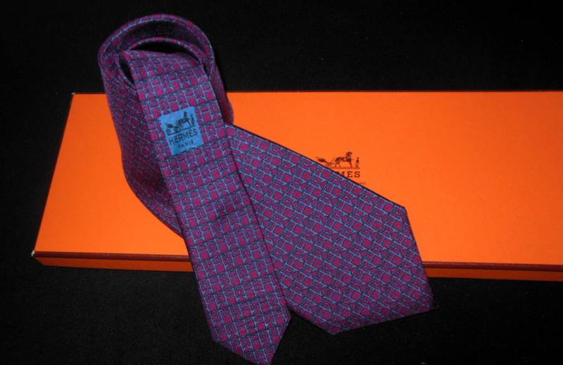 Hermes-Krawatte Krawatte „H Chained"/Kollektion Vintage-Seidenkrawatte Hermes Hermes-Krawatte Krawatte „H Chained"/Kollektion Vintage-Seidenkrawatte Hermes von HermesScarvesLuxury