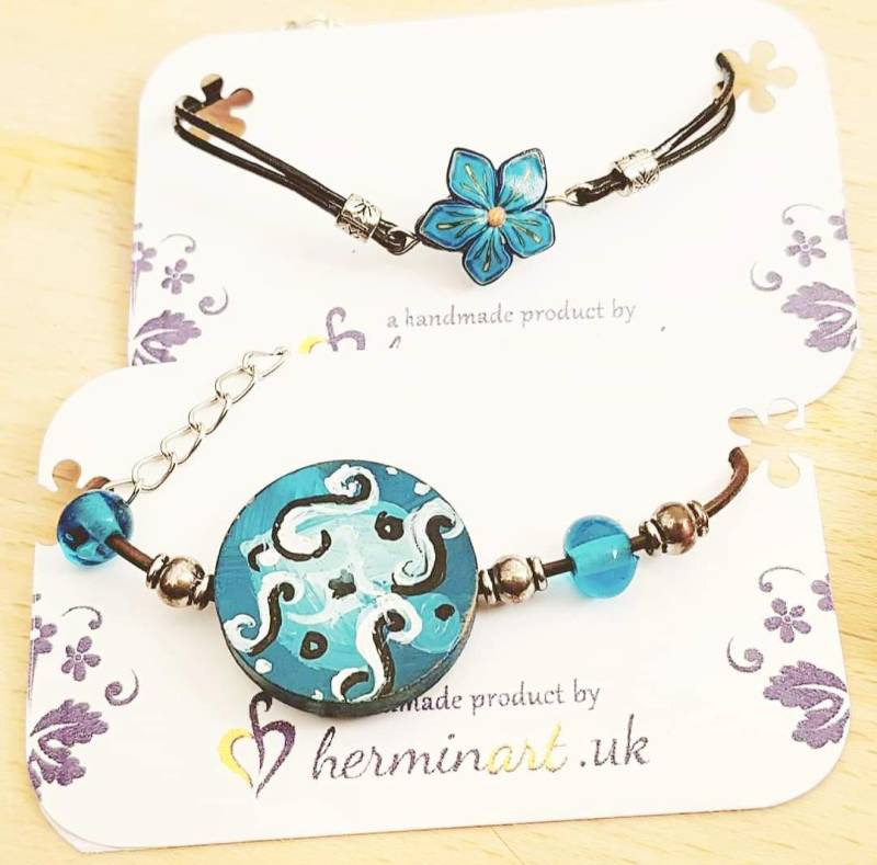 Handbemalte Armbänder - Personalisiertes Armband Einzigartige Handgemalte Holzperlen von HerminartShop