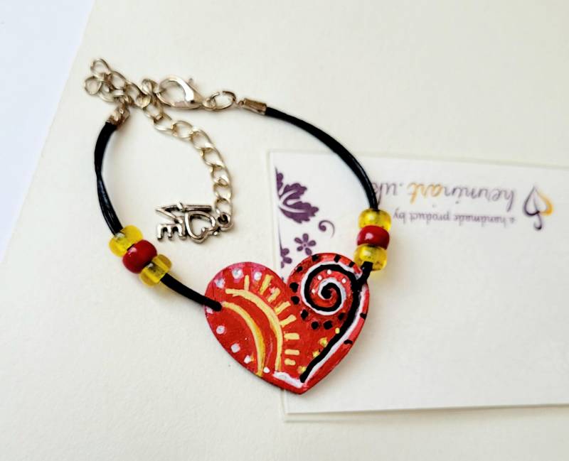 Handgemachte Armbänder - Personalisiertes Armband Handbemalte Einzigartige Holzperle von HerminartShop