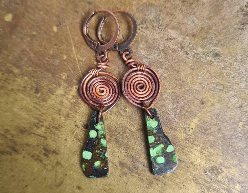 Türkis Ohrringe Mit Handgefertigten Kupferspiralen, Kupfer Leverbacks, Wabi Sabi Ohrringe, Matrixtürkis Türkis Ohrringe Mit Handgefertigten Kupferspiralen, Kupfer Leverbacks, Wabi Sabi Ohrringe, Matrixtürkis von HerminesAtelier