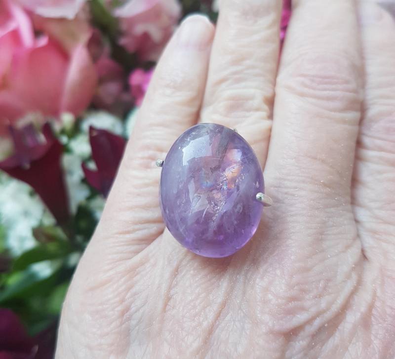 Verstellbarer Amethyst Ring, Großer An Einem Versilberten Lichtdurchlässiger Verstellbarer Amethyst Ring, Großer An Einem Versilberten Lichtdurchlässiger von HerminesAtelier