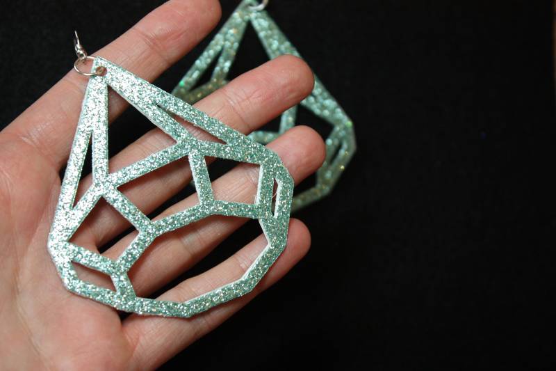 Ultra Leicht Prickelnde Ohrringe Mädchen von HermitQueen