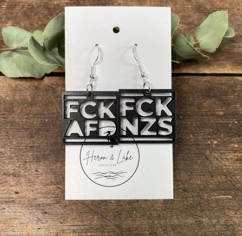 Fckafd Und Fcknzs Ohrringe Aus Leichtem Holz/Protest Schmuck Demo Gegen Rechts Für Lgbtq Geschenk Queere Fckafd Und Fcknzs Ohrringe Aus Leichtem Holz/Protest Schmuck Demo Gegen Rechts Für Lgbtq Geschenk Queere von HeronAndLake