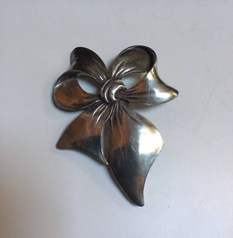 Vintage Möwe Zinn Bogen Brosche - Made in Canada von HerringboneVintageCo