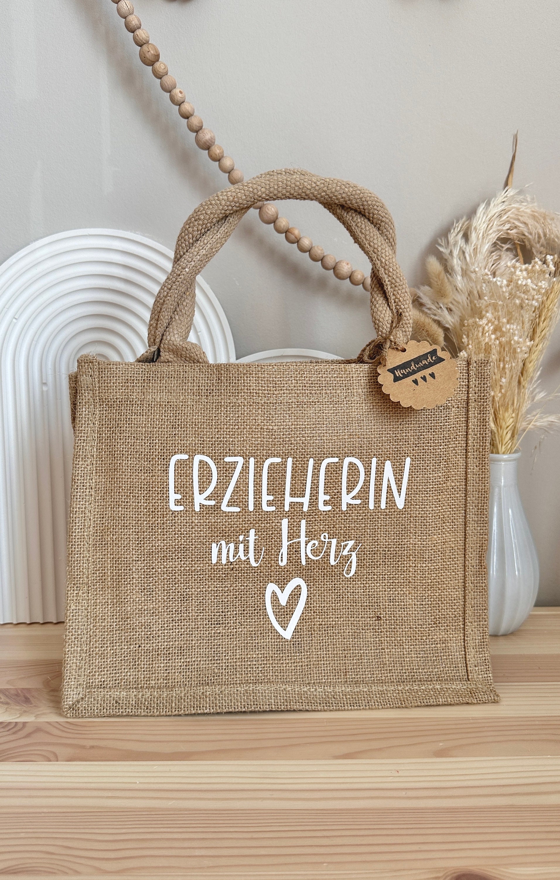 Jute Tasche Erzieherin Tagesmutter Hebamme Lehrerin Mama Oma Freundin Kindergarten Kita Henkeltasche Tragetasche Geschenk Schule Jutebeutel Jute Tasche Erzieherin Tagesmutter Hebamme Lehrerin Mama Oma Freundin Kindergarten Kita Henkeltasche Tragetasche Geschenk Schule Jutebeutel von HerrlichbyLuisa