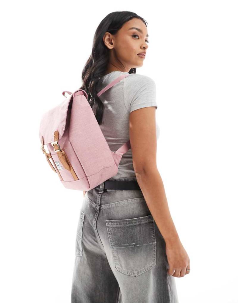 Herschel Supply Co - Retreat - Kleiner Rucksack in Rosa mit Riemendetails in Hellbraun von Herschel Supply Co